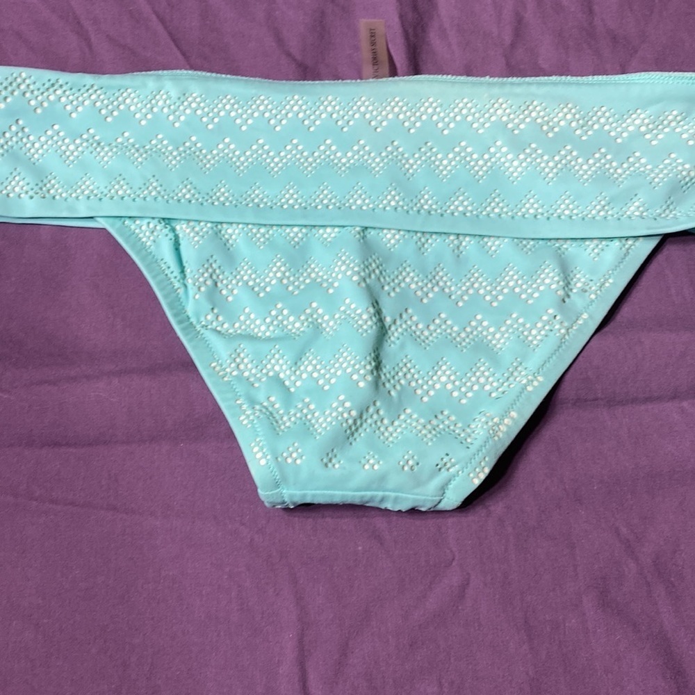 Victoria’s secret’s bikini bottoms🏖​​​ - Picture 4 of 5
